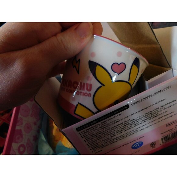 January 2020 Dokidoki Crate With Mug Plush Bracelet And More - Picture 11 of 16